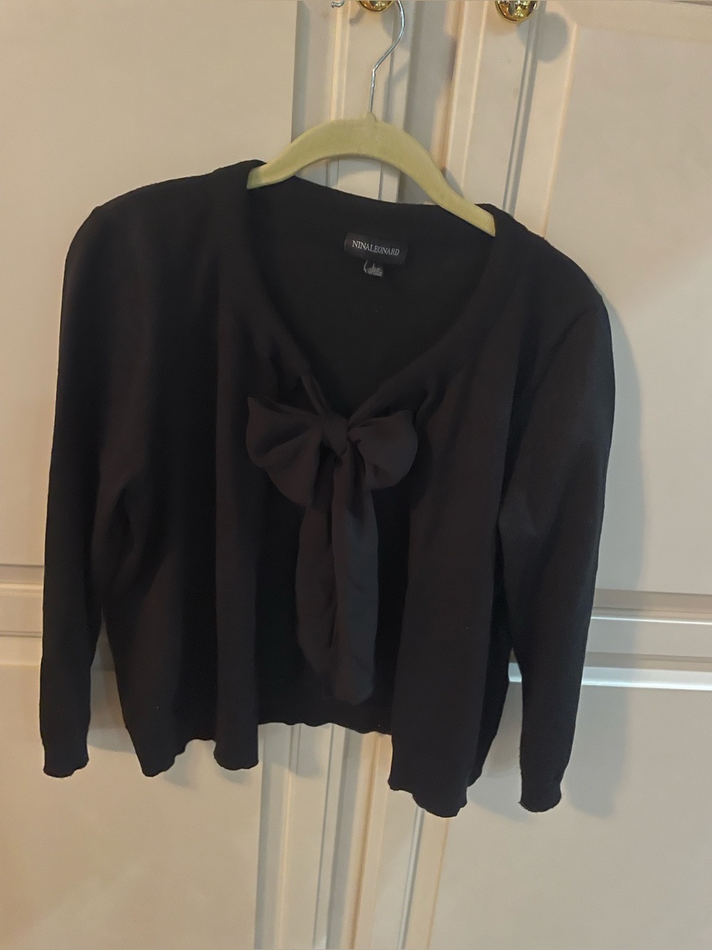 Nina Leonard Black Front-Bow Accent Knit Sweater (Size L)